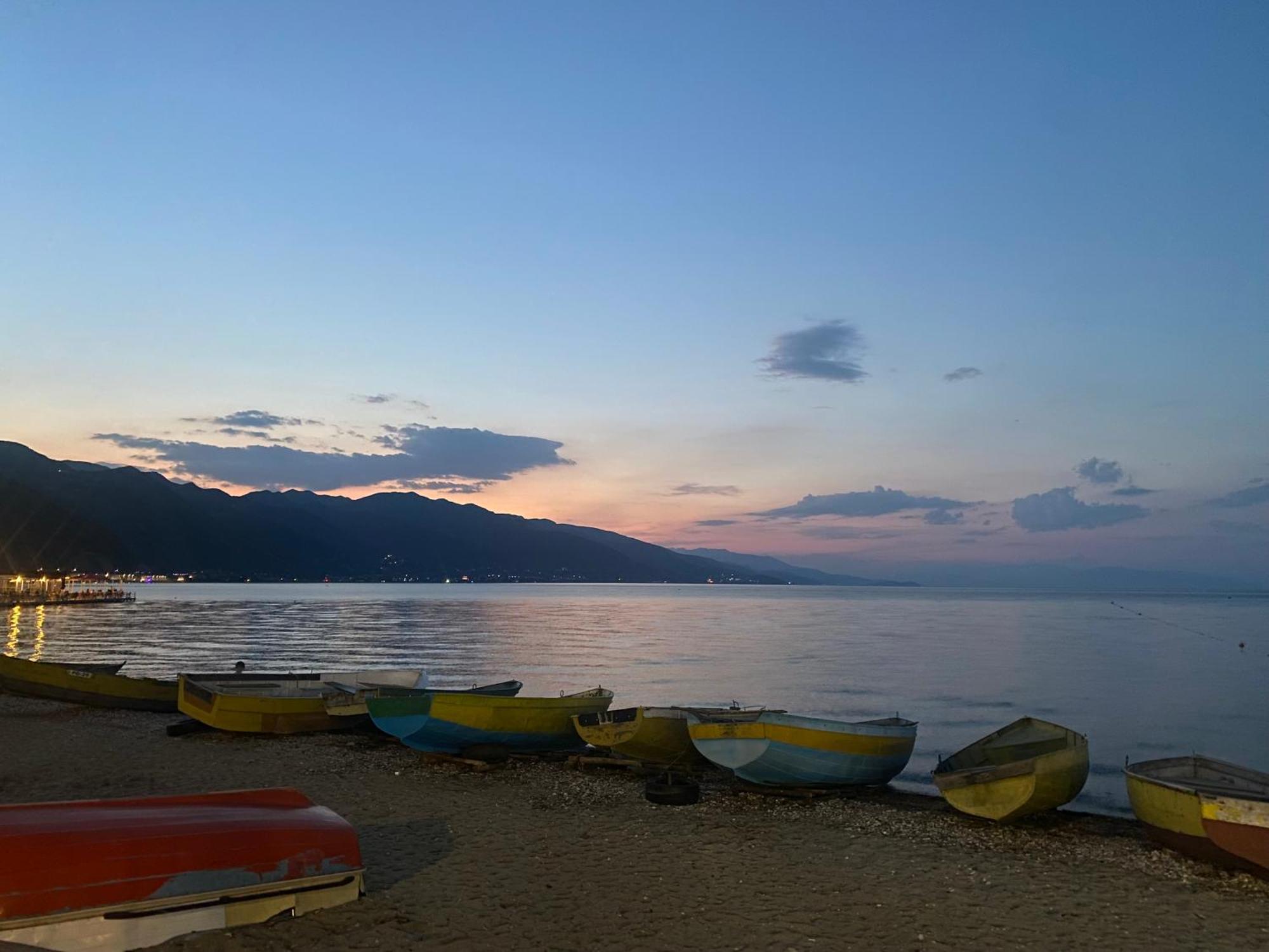 British Hotel Pogradec Buitenkant foto