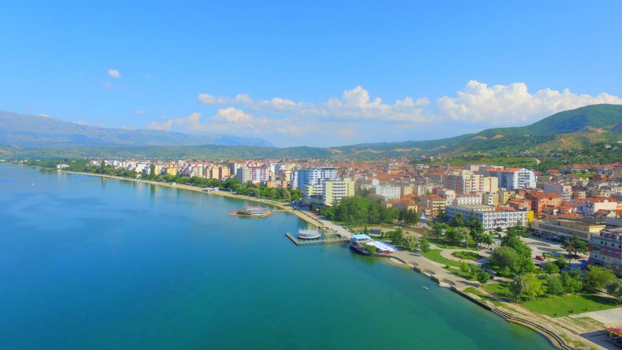 British Hotel Pogradec Buitenkant foto